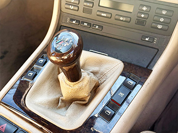 1983�N�@BMW318i M�X�|�[�cPKG �C���f�B�r�W���A��