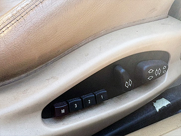 1983�N�@BMW318i M�X�|�[�cPKG �C���f�B�r�W���A��